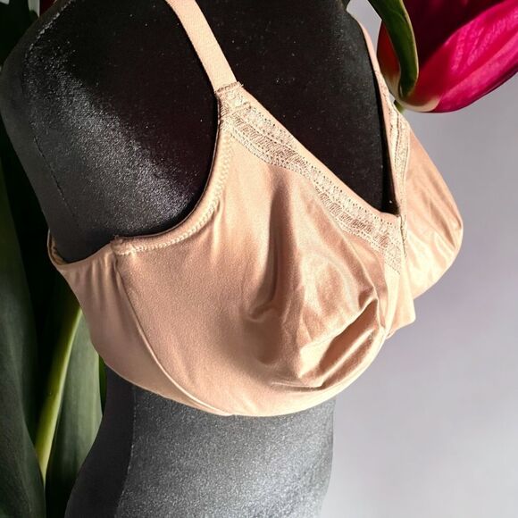 Wacoal Bras l  3 hook adjustment for Added Support l 40D l Tan l Lace accent EUC - Picture 5 of 8
